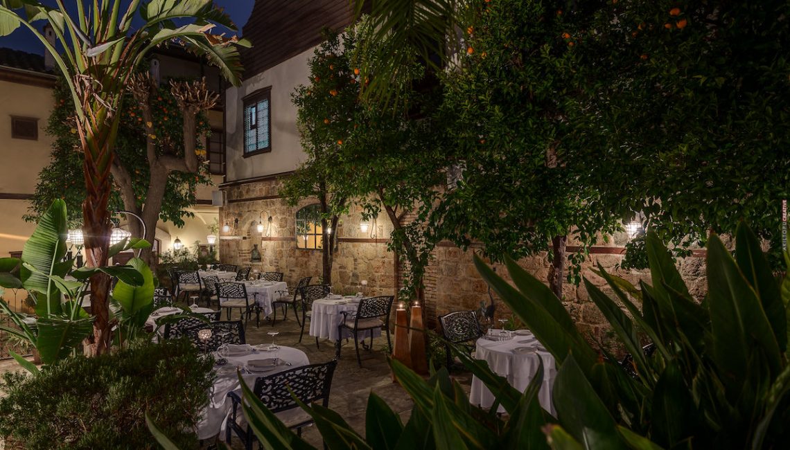 Seraser Fine Dining Restaurant 10