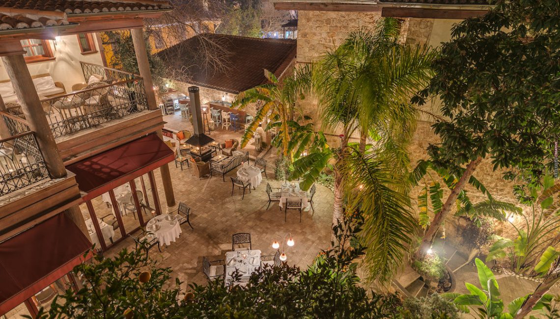 Seraser Fine Dining Restaurant 12