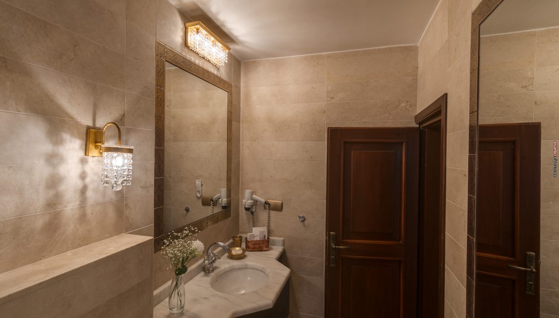 Tuvana Hotel Economy Room Bathroom